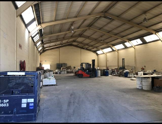 555M² FACTORY FOR SALE IN PAROW CENTRAL